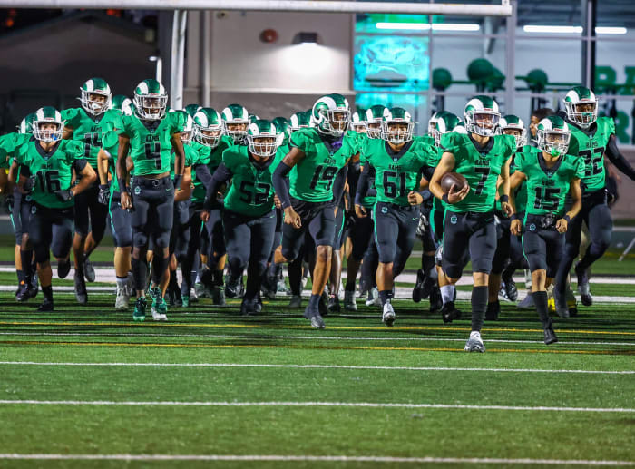 De La Salle vs St Mary's October 7, 2022 Photo-Ralph Thompson17